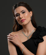 Load image into Gallery viewer, Emerald and Cubic Zirconia Set foe Women