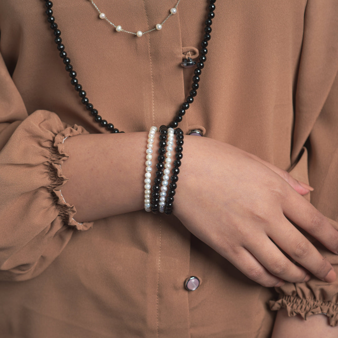 Pearl and Black Onyx  Necklace, Bracelet  and  Studs