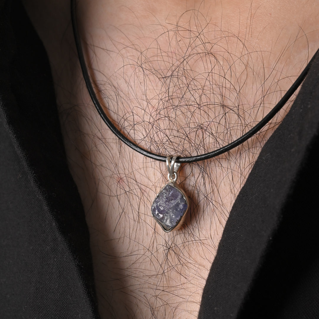 Cultured Tanzanite Poise