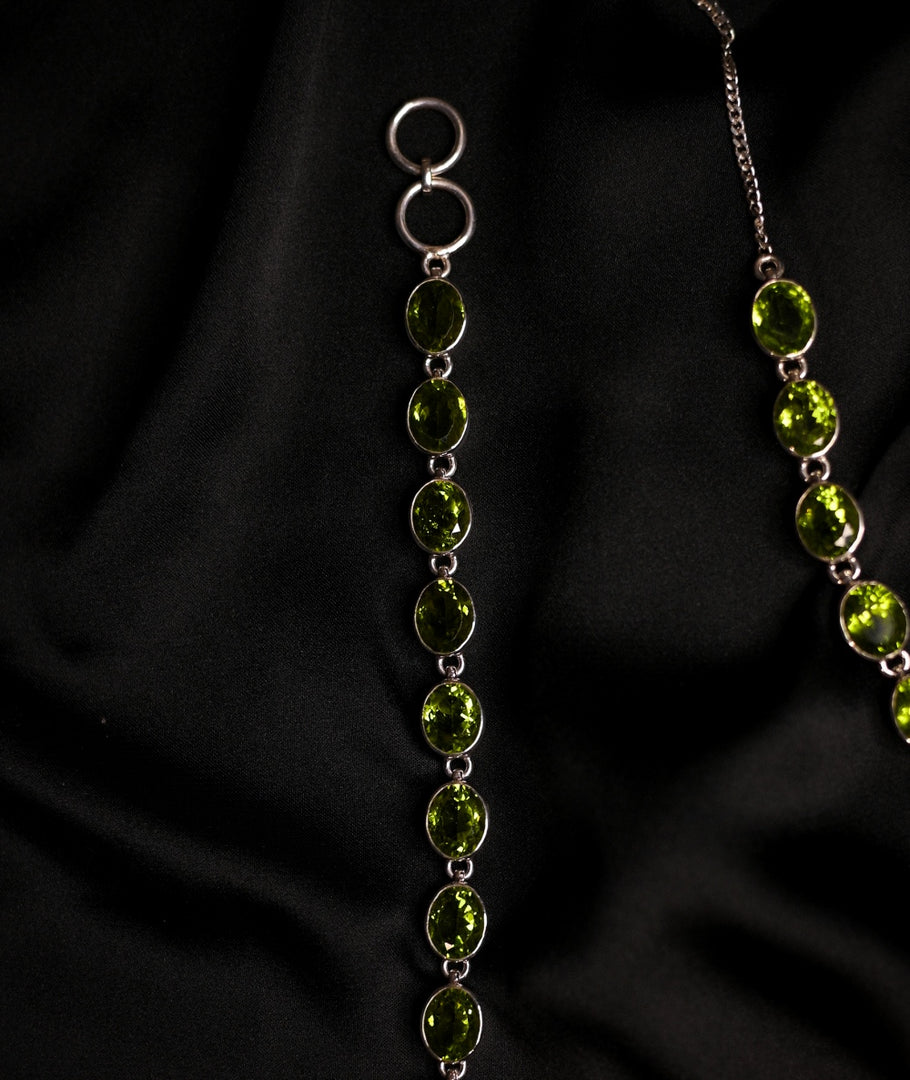 Sugar Rush Subtle Peridot Statement Necklace