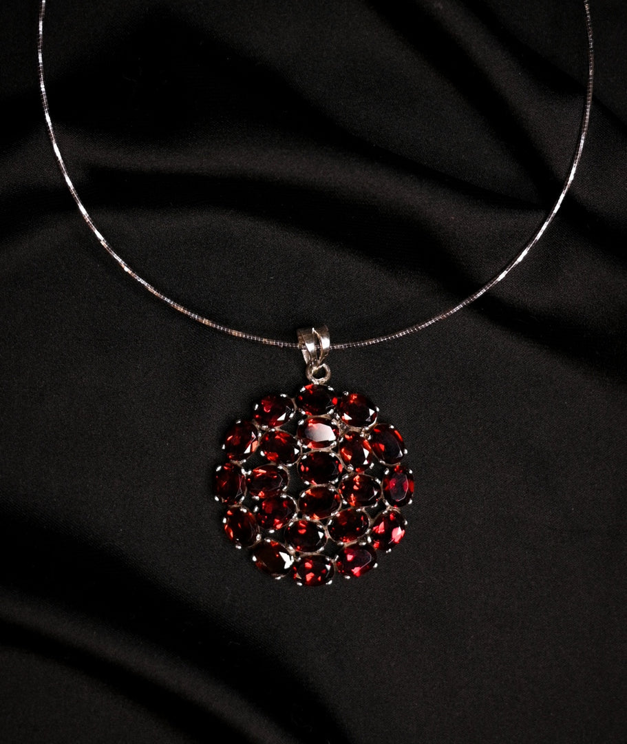 Dutch’s of Heart Garnet Pendant for Women