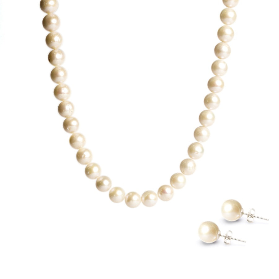 Women's Vintage Freshwater Pearls Necklace and Stud Earring Set