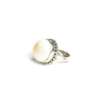 Load image into Gallery viewer, Pearl and Silver Accent Women&#39;s Promise Ring
