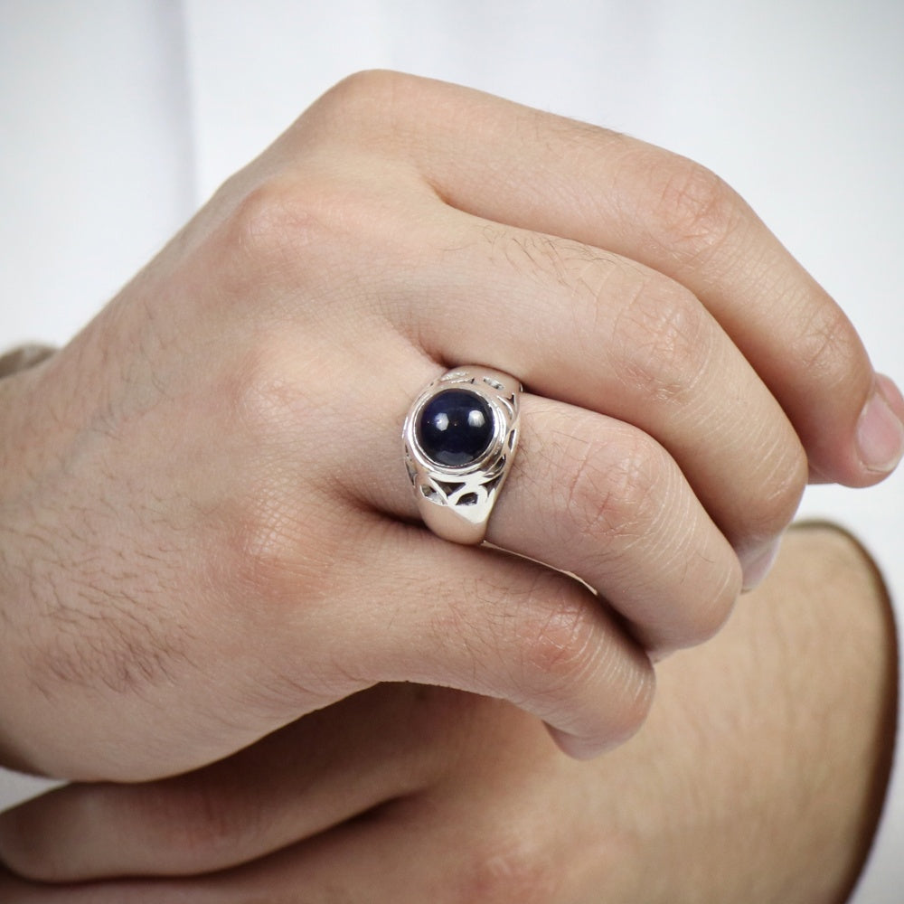 Cabochon Sapphire Ring 