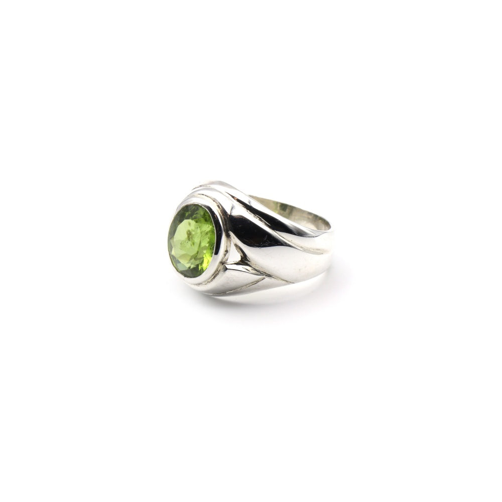 Vintage Stylish Peridot Ring